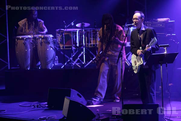 ARTO LINDSAY - 2010-06-01 - PARIS - Espace Charlie Parker - Grande Halle - 